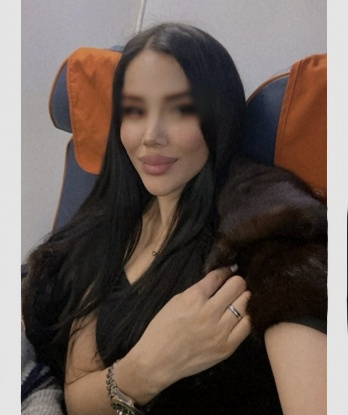 Сладкая и раскованная девушка приглашает в гости для совместного отдыха. Я создам атмосферу уюта и страсти, чтобы ты мог расслабиться и насладиться моментом. Ты этого заслуживаешь! 1971, 24 года